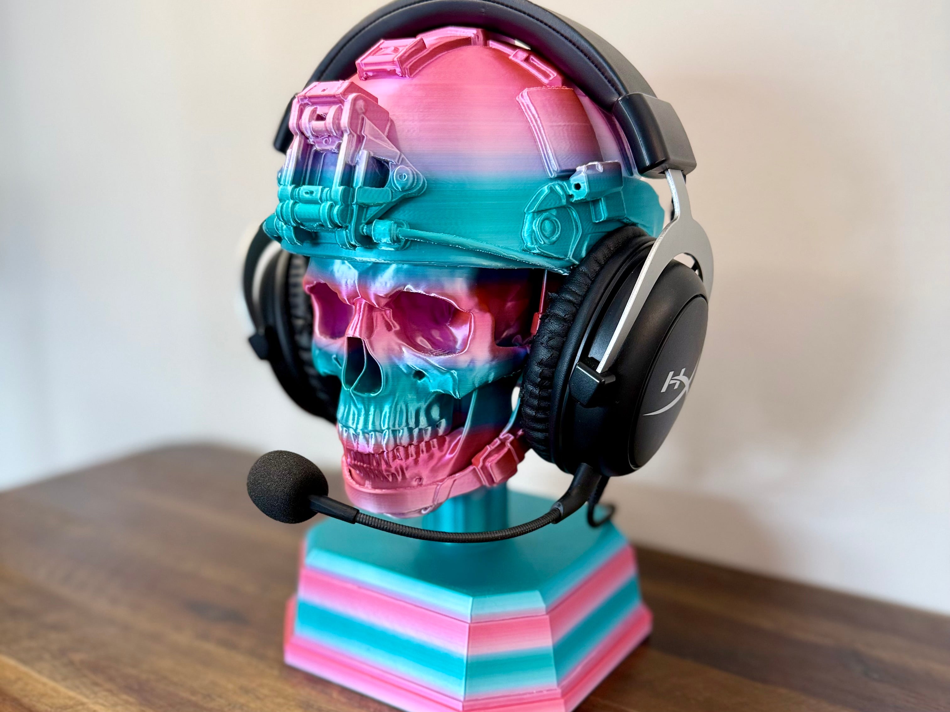 BLEM Tactical Skull Headphone Stand